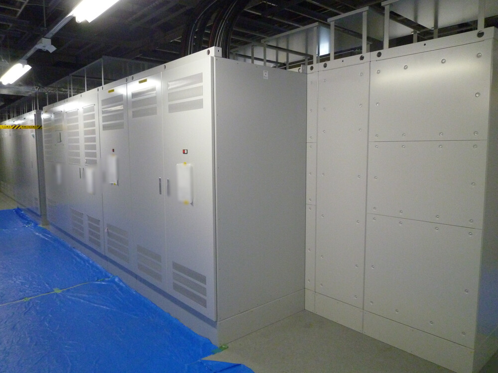 【画像】UPS(無停電電源装置)をリプレースしました